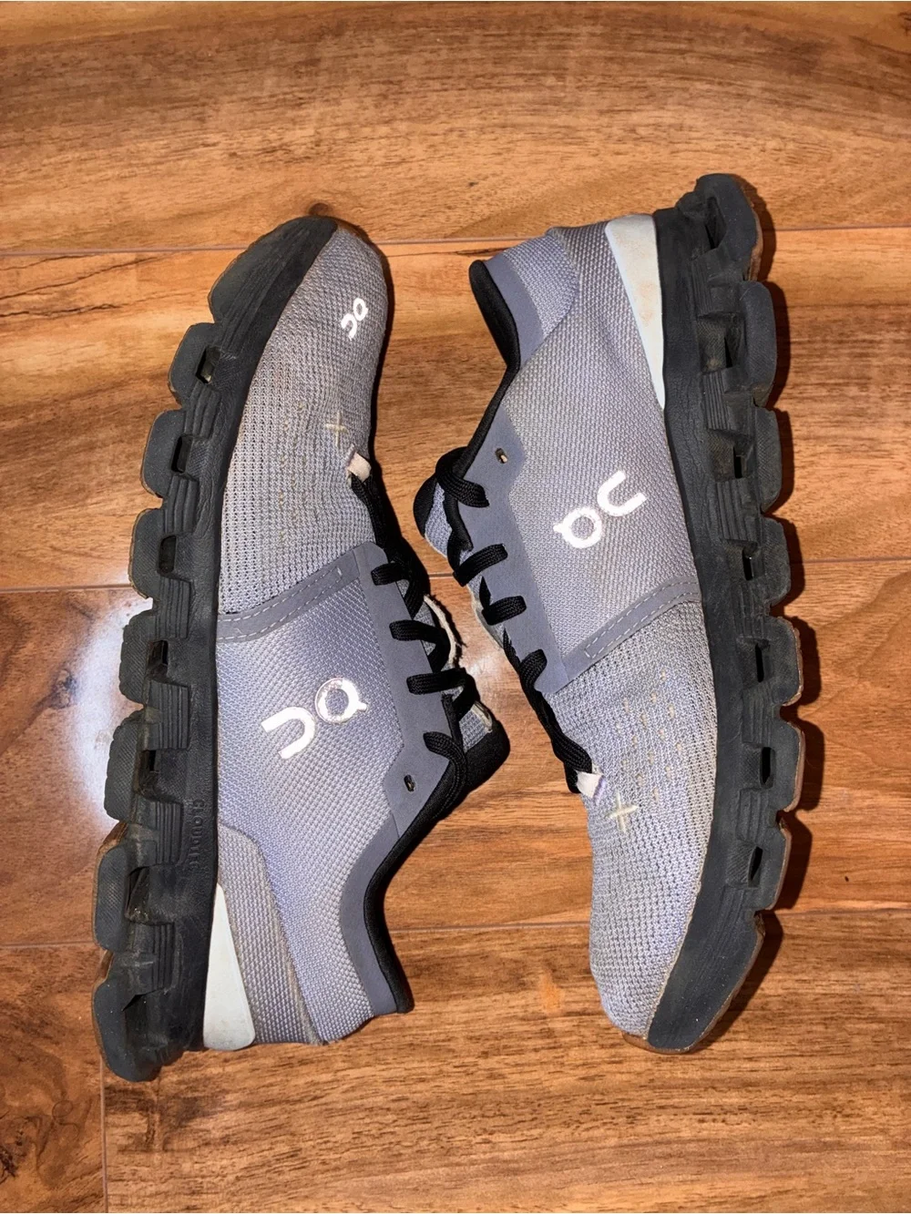 On Cloud X Women’s Athletic Training Sneaker Shoes, gray - size 7.5